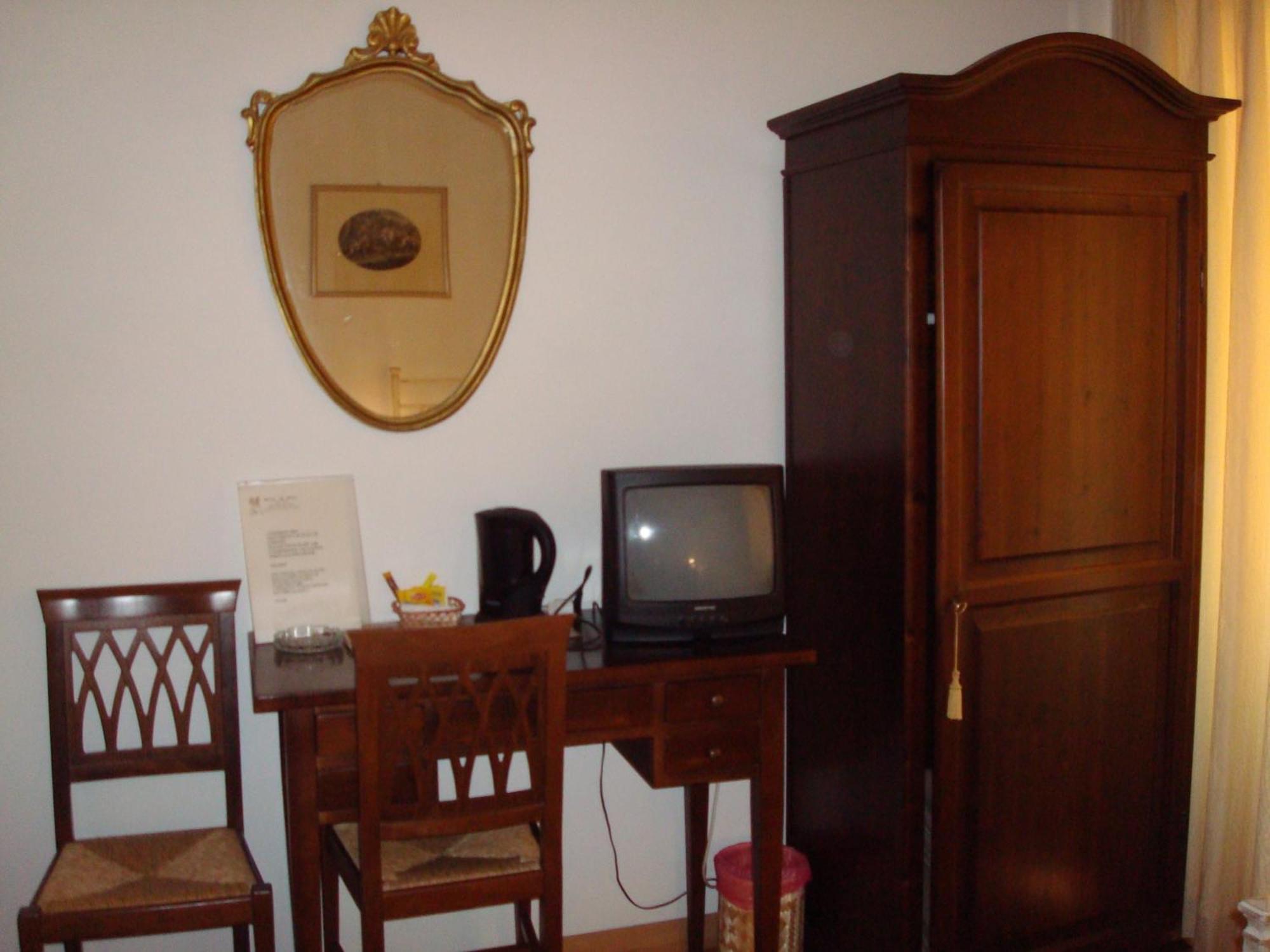 Albergo La Sfinge Chiusi Extérieur photo