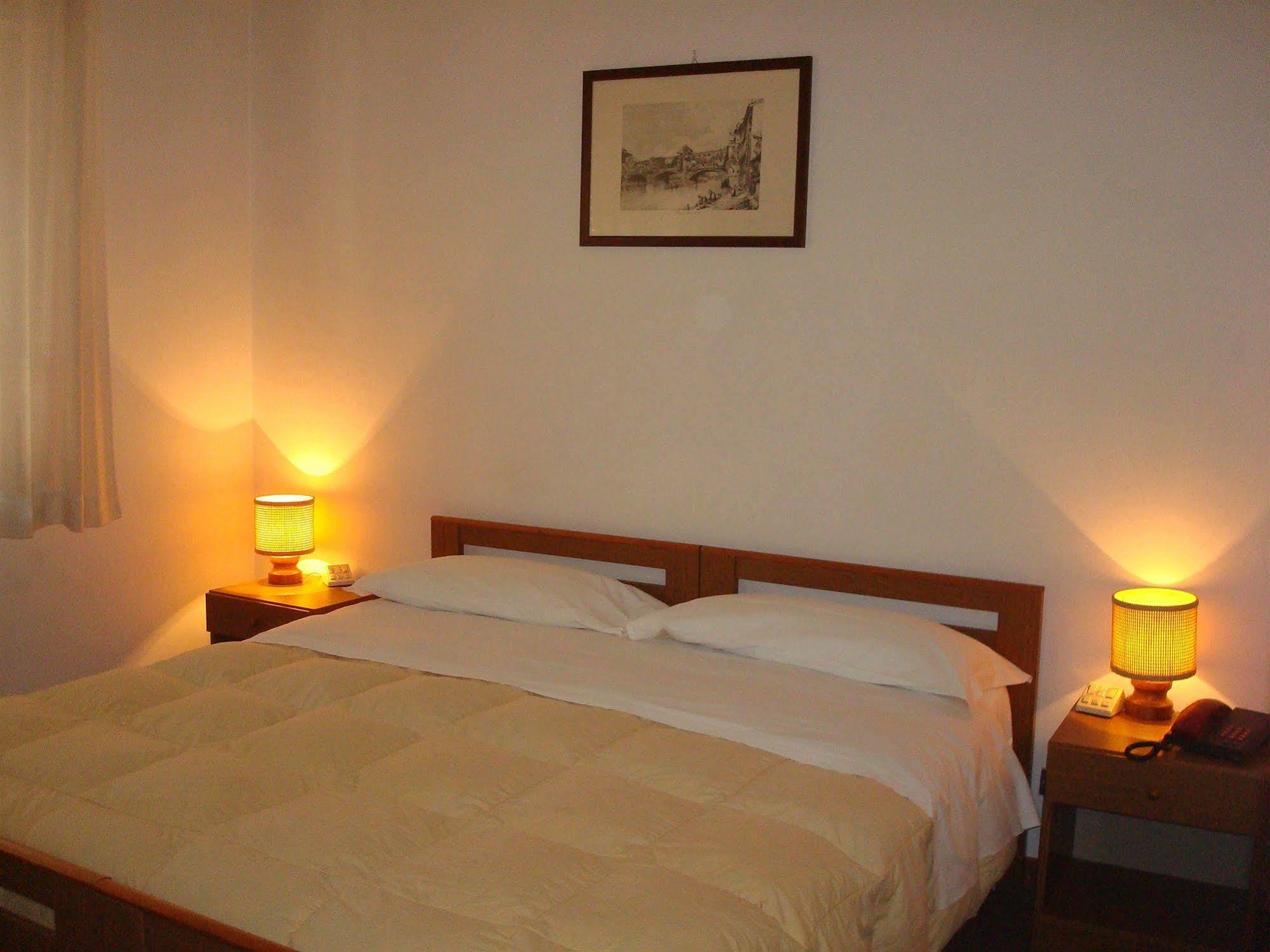Albergo La Sfinge Chiusi Extérieur photo